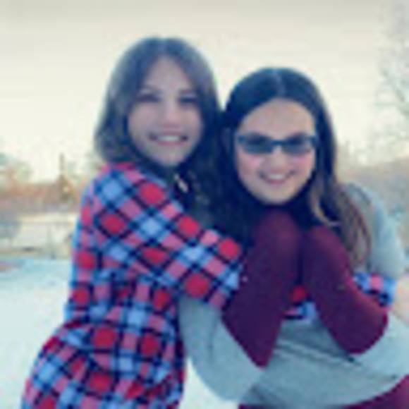 Meet your Posher, Isabella - Picture 1 of 1